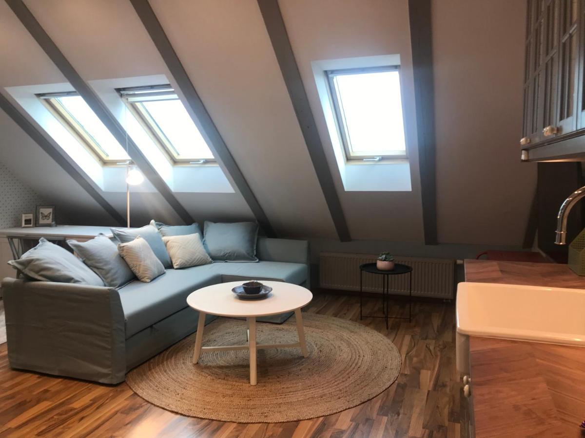 Attic Apartment On Waterfront / View / Netflix Prague Extérieur photo