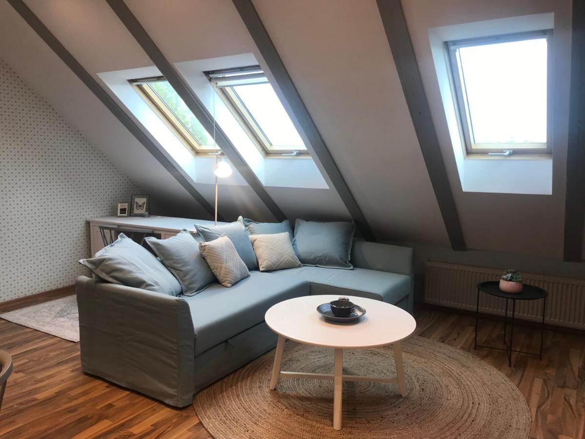 Attic Apartment On Waterfront / View / Netflix Prague Extérieur photo