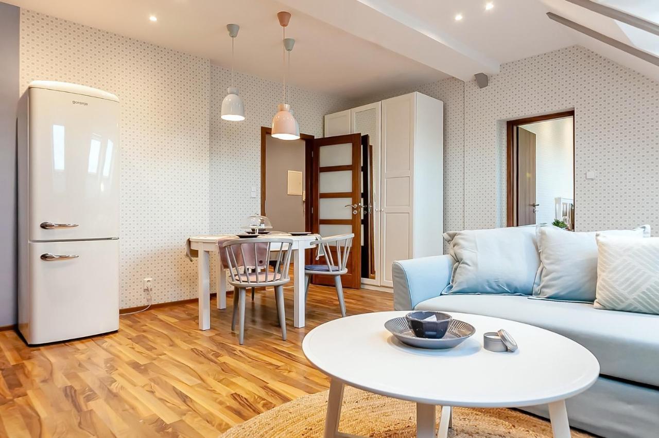 Attic Apartment On Waterfront / View / Netflix Prague Extérieur photo