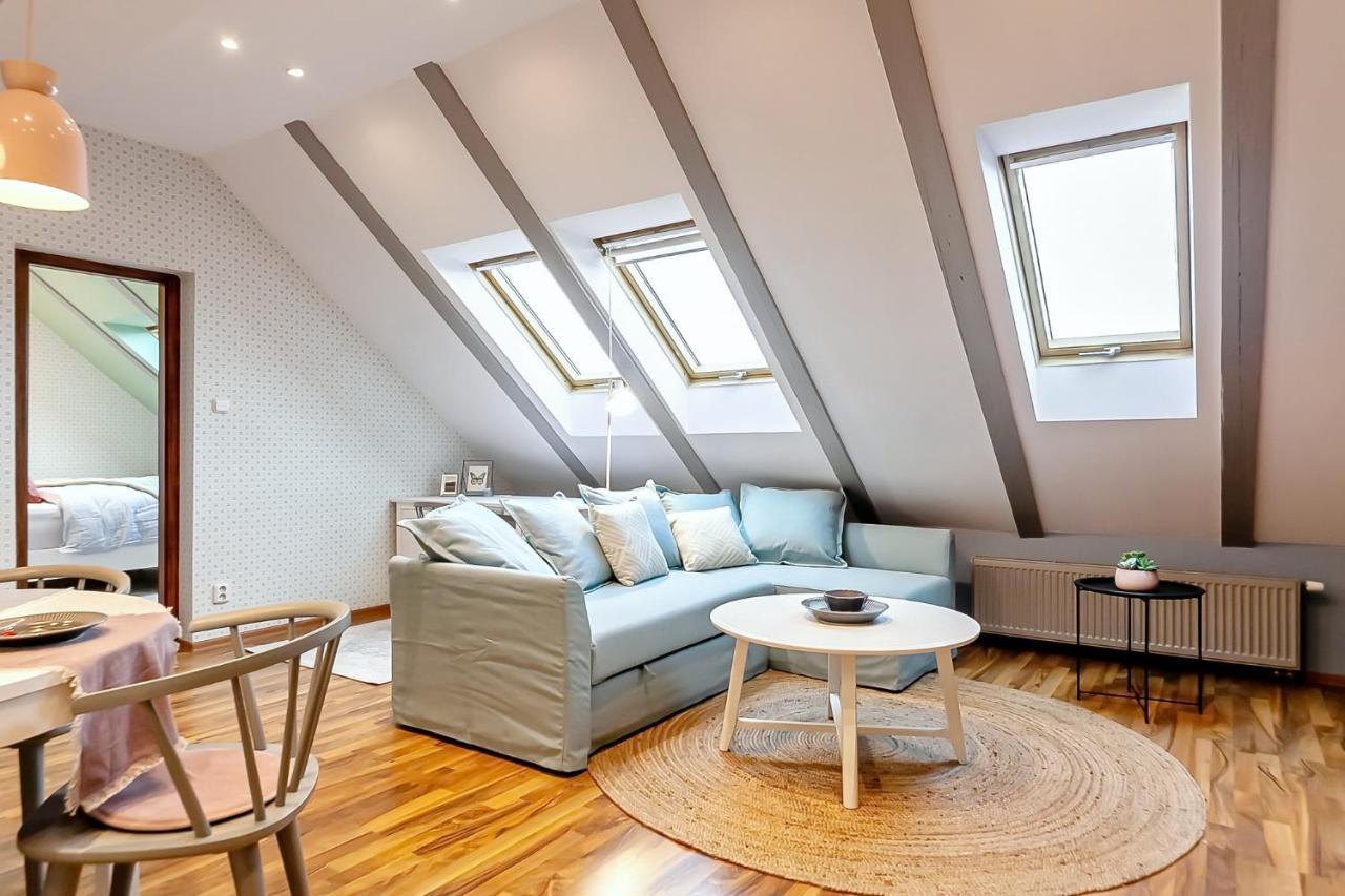 Attic Apartment On Waterfront / View / Netflix Prague Extérieur photo
